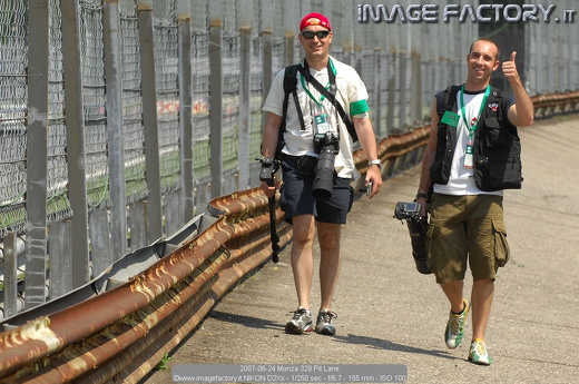 2007-06-24 Monza 329 Pit Lane